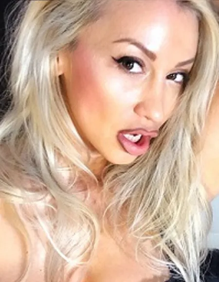 Your WIFE ❤️ profile photo