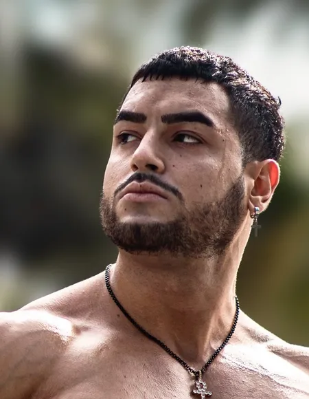 𝓐𝓪𝓻𝓸𝓷 𝓐𝓻𝓻𝓪𝓮𝔃 profile photo