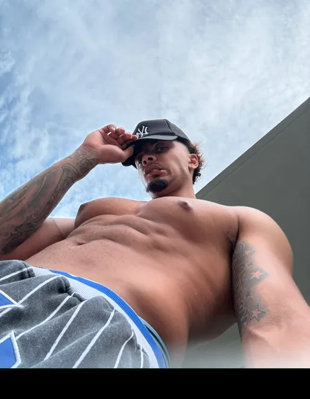 thefitlightskin profile photo