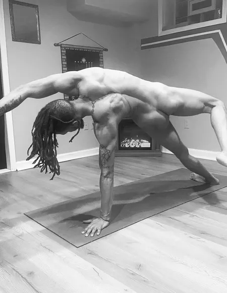 Nude Yoga Classes profile photo