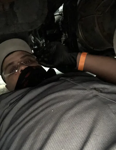 The mechanic π¨π»βπ§ profile photo