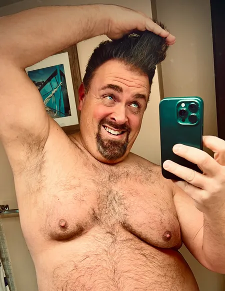 Ross TheUnderwearBear profile photo