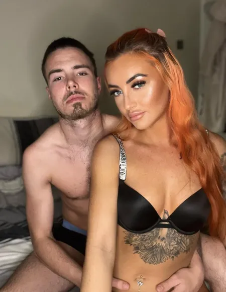 Mr & Mrs Wood UK π¦ profile photo