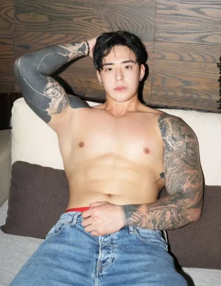 Titus Low profile photo