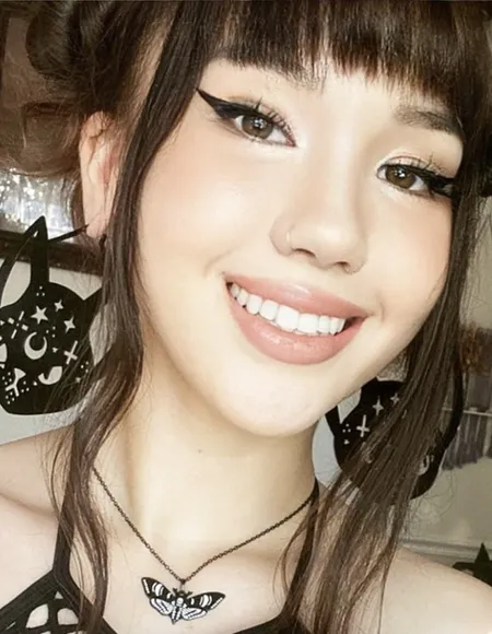 Tomie Tang 💖 VIDEOS ONLY profile photo