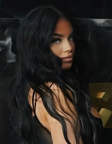 ash profile photo