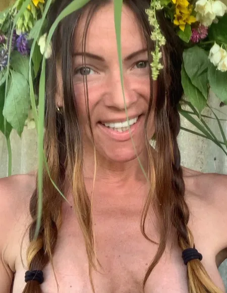 Naked Traveler profile photo