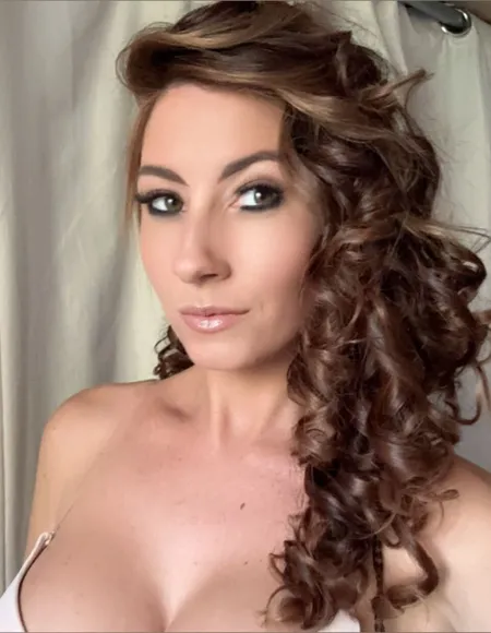 Valentina Mia profile photo