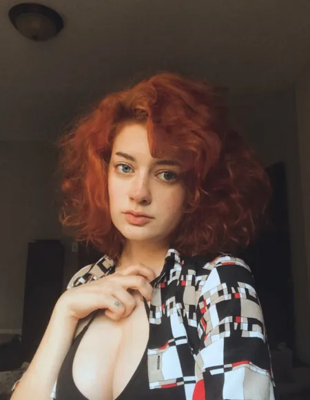 VAL NOIR 🦊 profile photo