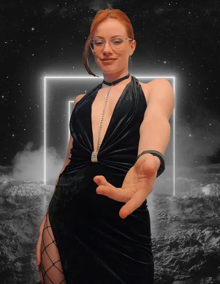 𝓜𝓲𝓼𝓼 𝓥𝓪𝓶𝓹𝓲𝓻𝓮 profile photo
