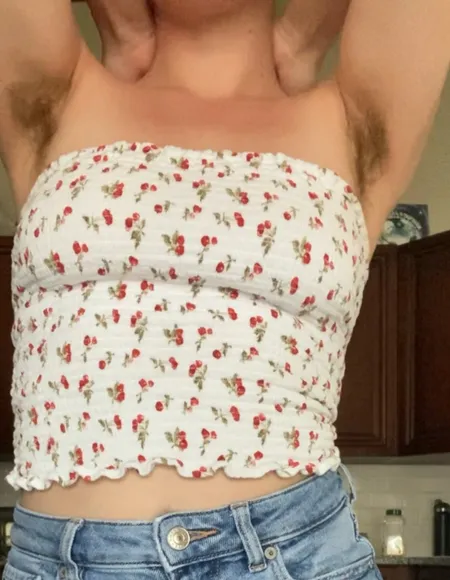 vee profile photo