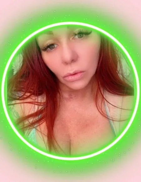𝐌𝐢𝐬𝐬 𝐇𝐚𝐫𝐝𝐢𝐧𝐧- 𝕄𝕠𝕞𝕞𝕪𝕌𝕟𝕔𝕖𝕟𝕤𝕠𝕣𝕖𝕕😈 profile photo