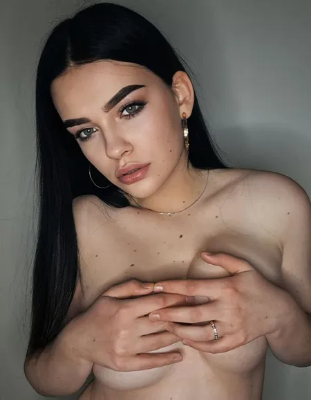 ◉✿ 𝓥𝓲𝓬𝓽𝓸𝓻𝓲𝓪 𝓜𝔂𝓼𝓽𝓮𝓻𝔂 ✿◉ profile photo