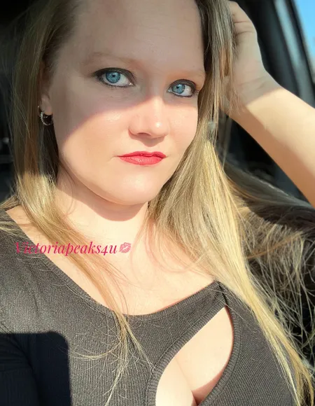 Victoria Peaks profile photo