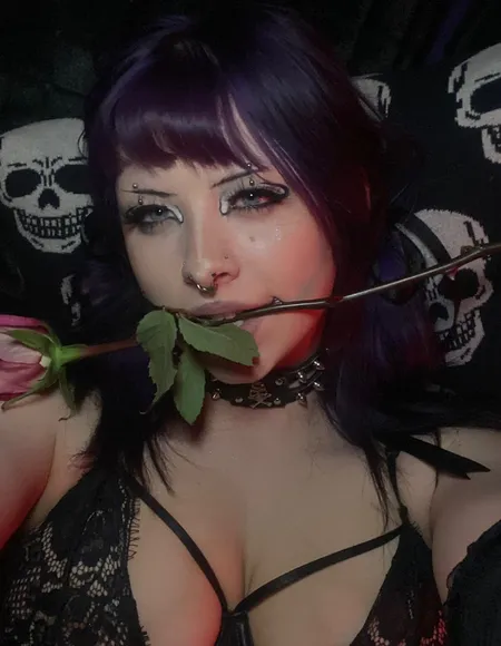 violet profile photo