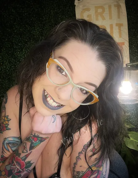 Violet Shade profile photo