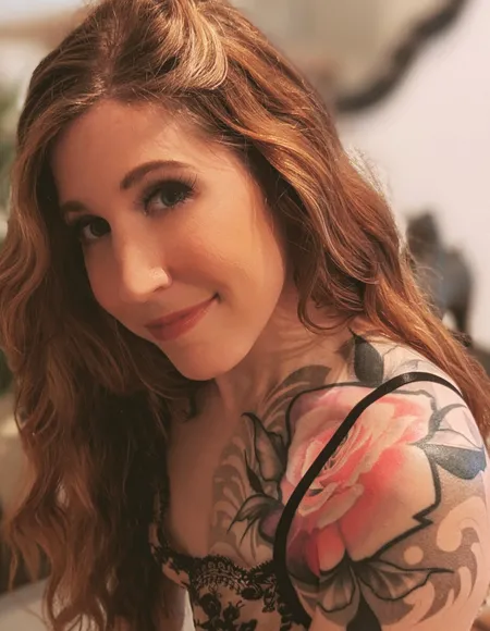 Vivian Bliss ✨✨ profile photo