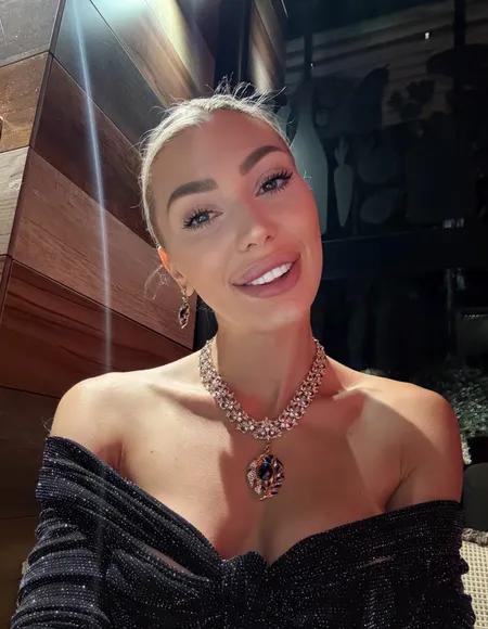 Vyvan Hill profile photo