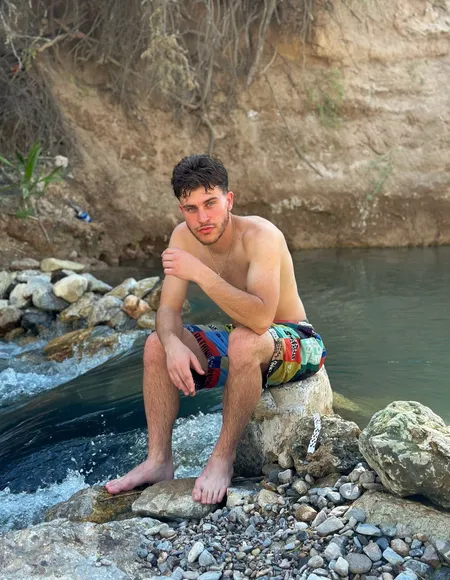 Wentbrokeonstrippers profile photo