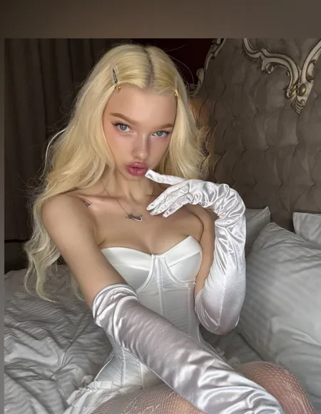 🎀 𝐕𝐈𝐊𝐊𝐈 🎀 profile photo