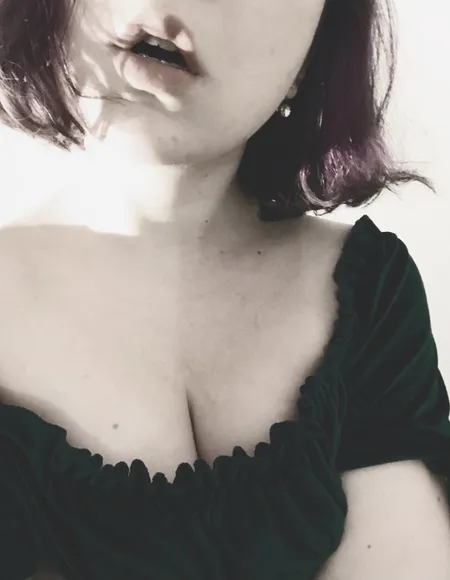 ๐Wifey Elle๐ FREE