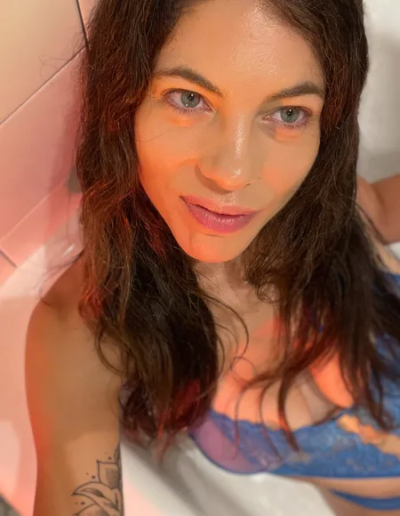 😊 Wifeycasey profile photo