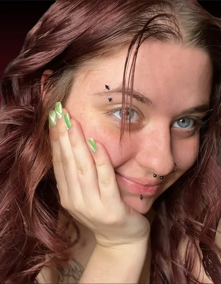 Cherry Wilde 🍒 (internet gf) profile photo