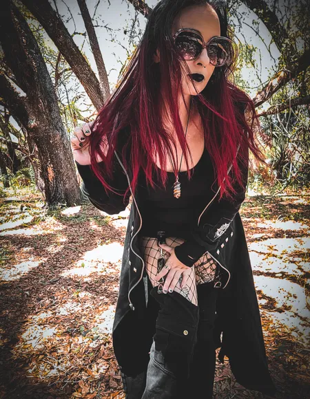 KINKY Babe profile photo