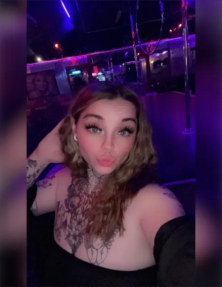 𝓢𝓽𝓸𝓻𝓶𝓲 👅🍒🍑 profile photo