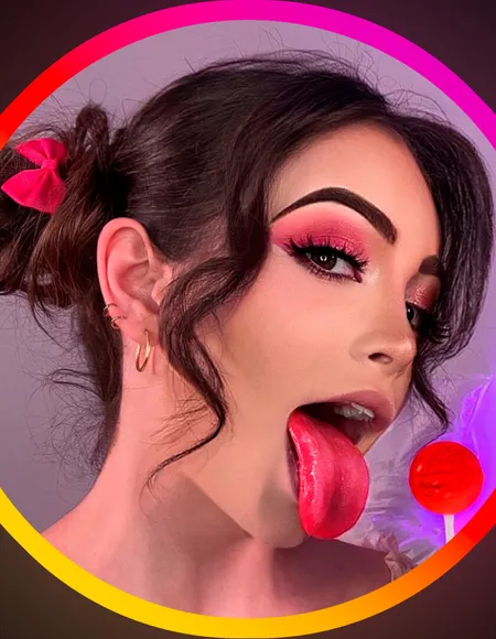 WET ROOMMATE 🚨 Make me... profile photo