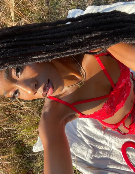 🌹 𝕐𝔸𝕐𝔸 🌹 profile photo
