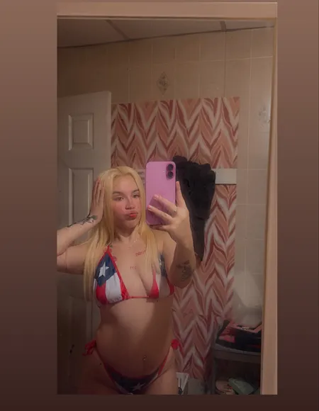 YafavRedHead🍒 profile photo