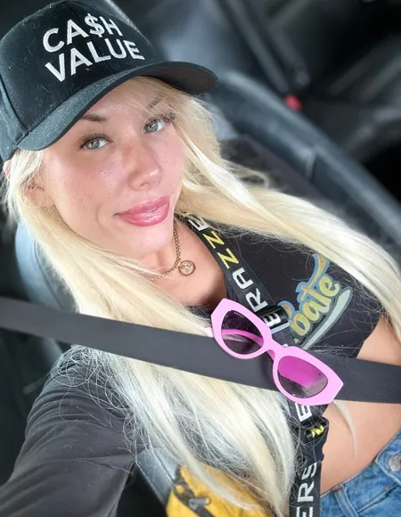 Madi Blaze (50% OFF!) profile photo