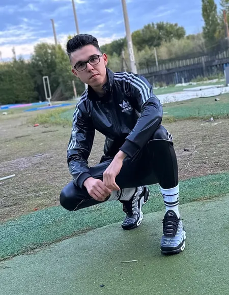 YoungMaster1996 profile photo