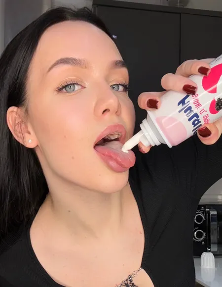 Lily profile photo