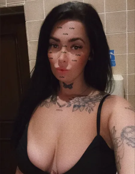 yourtattedinternetgirlfriend profile photo