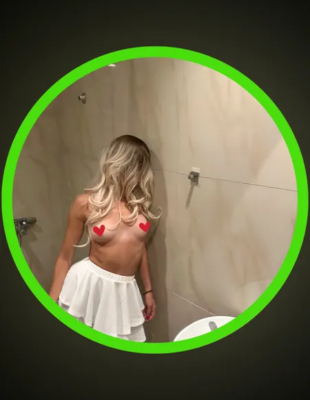 yourwishismyfetish profile photo